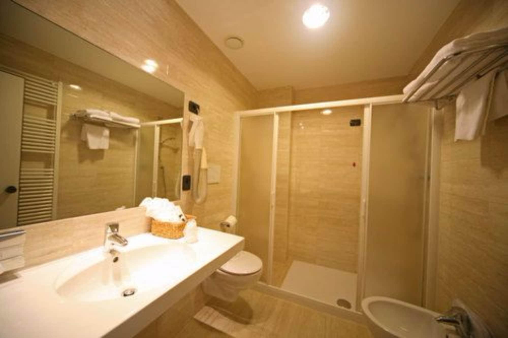 Hotel La Pauel Sirmione Ngoại thất bức ảnh